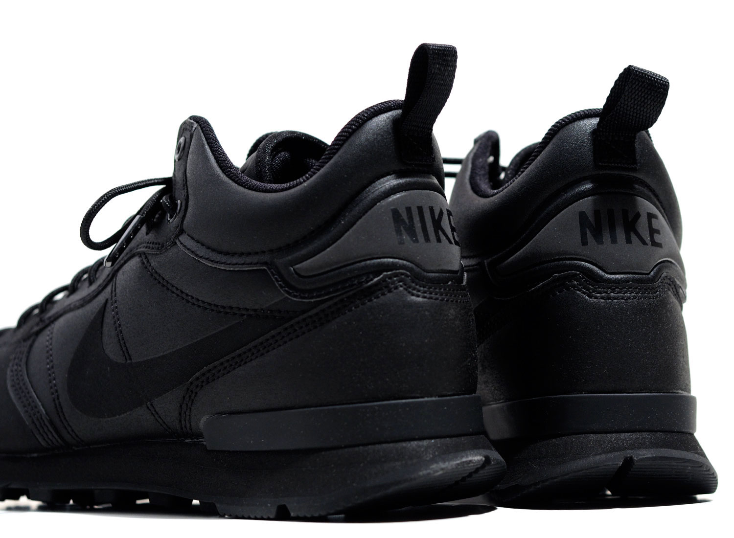 nike internationalist utility black