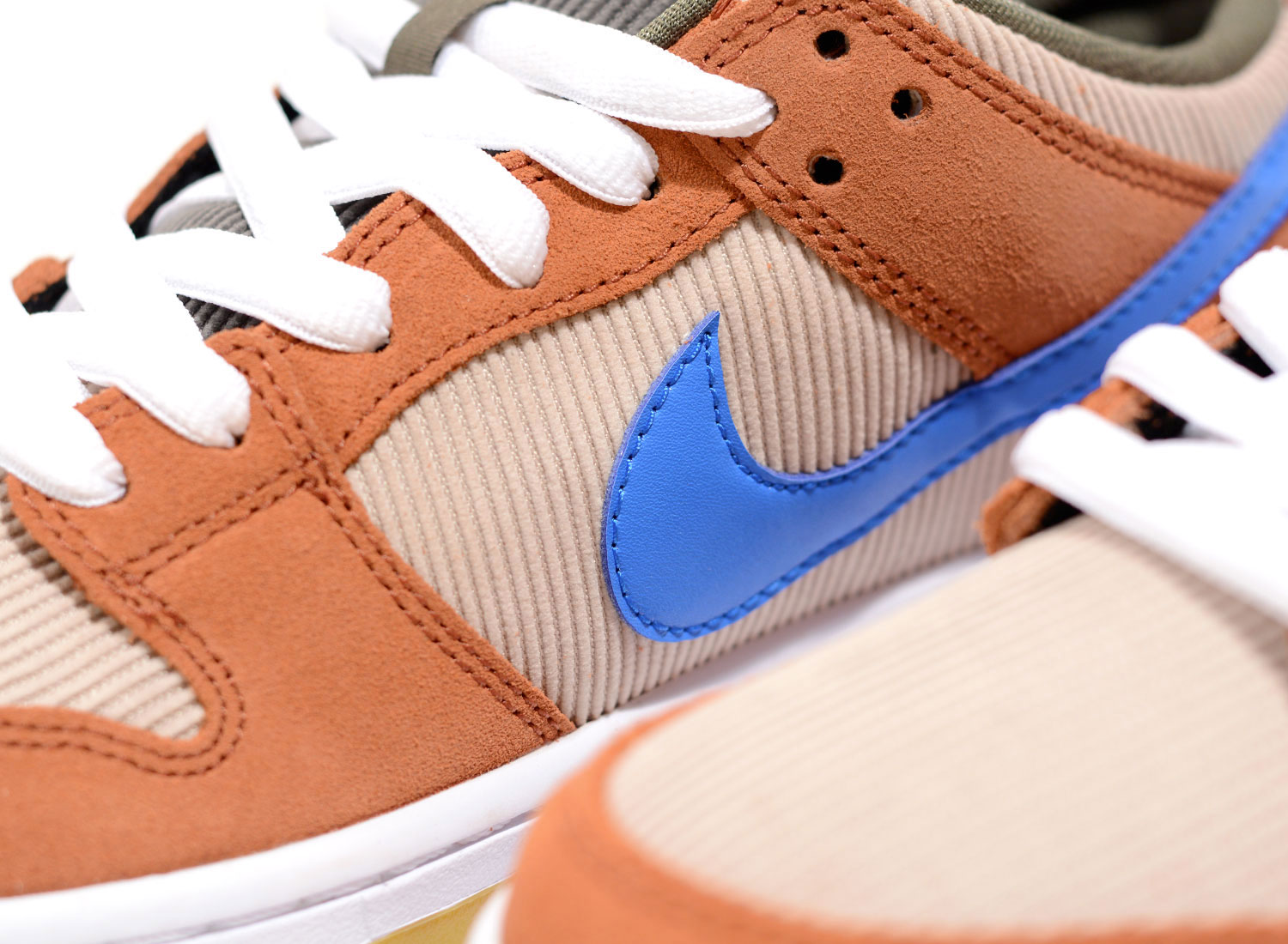 nike sb dunk dusty peach