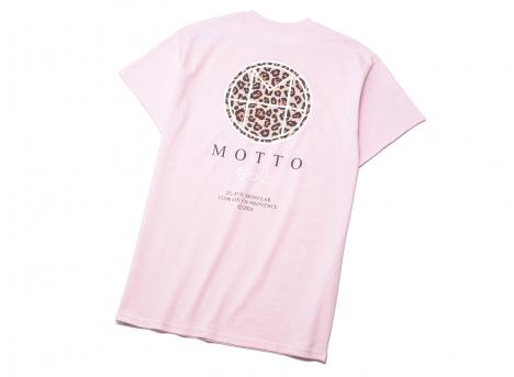 Motto Logo Tee Leopard Light Pink