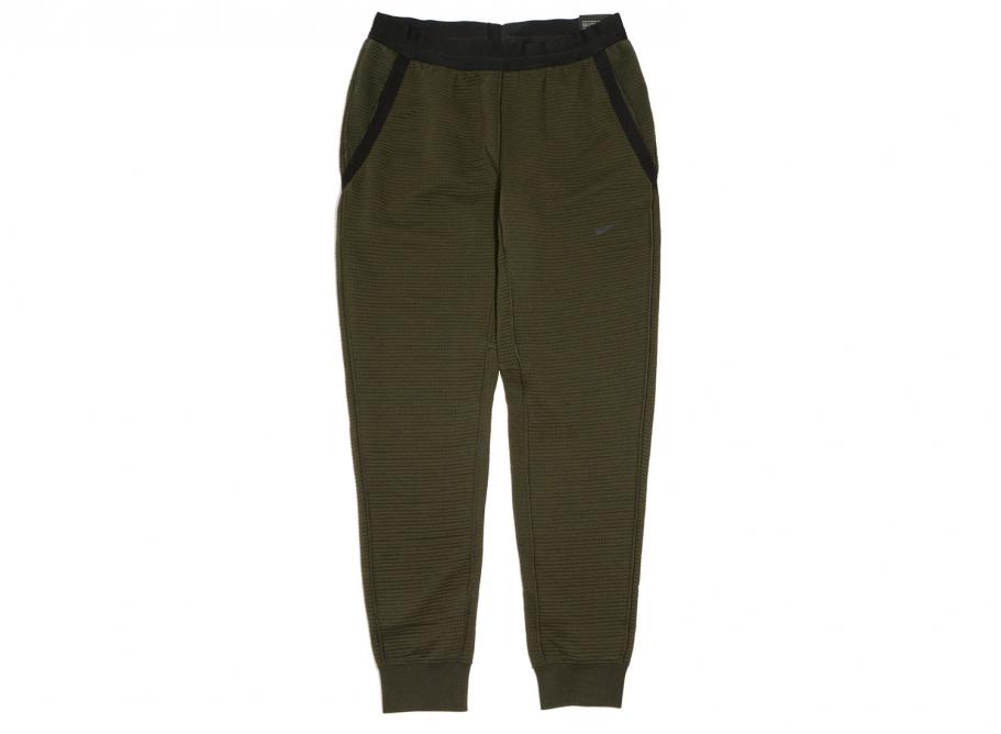 Nike tech hotsell pack slim fit